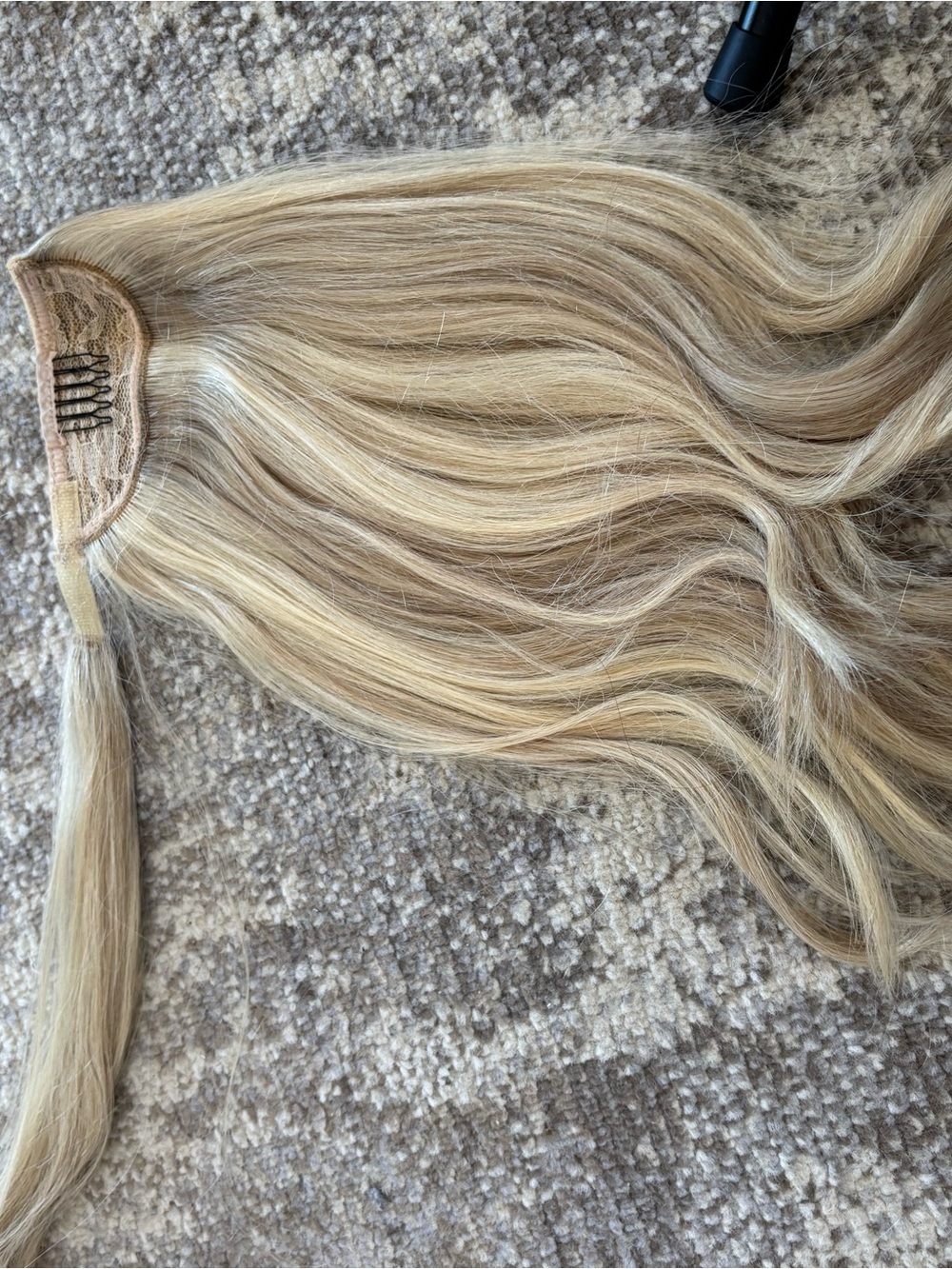 Halo Blonde Halo-Style ponytail Extension - Picture 3 of 5